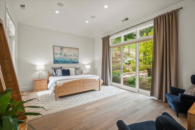 17435 Phillips Avenue, Los Gatos CA: https://media.crmls.org/mediaz/60001196-3ee9-40b9-80a4-40b6660c8479.jpg