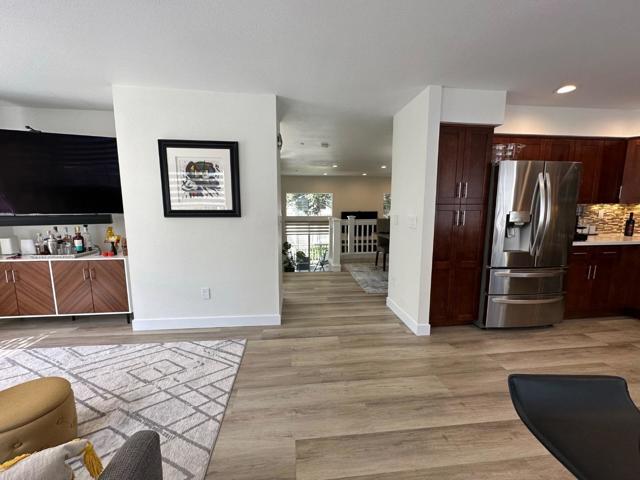 1 Passage Lane, Redwood City CA: https://media.crmls.org/mediaz/60002e1f-e09a-48ab-95be-710b382c981a.jpg