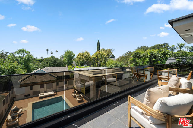 4299 Elmer Avenue, Studio City CA: https://media.crmls.org/mediaz/60004863-730e-4006-8029-ae78945c11f7.jpg