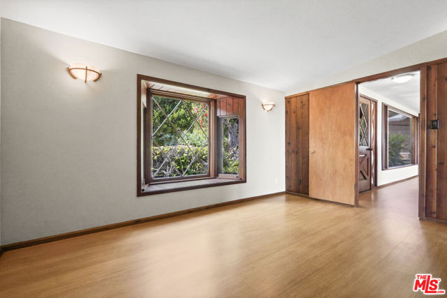 3217 Colony View Circle, Malibu CA: https://media.crmls.org/mediaz/6000692d-3397-47a8-a16c-92687103c438.jpg