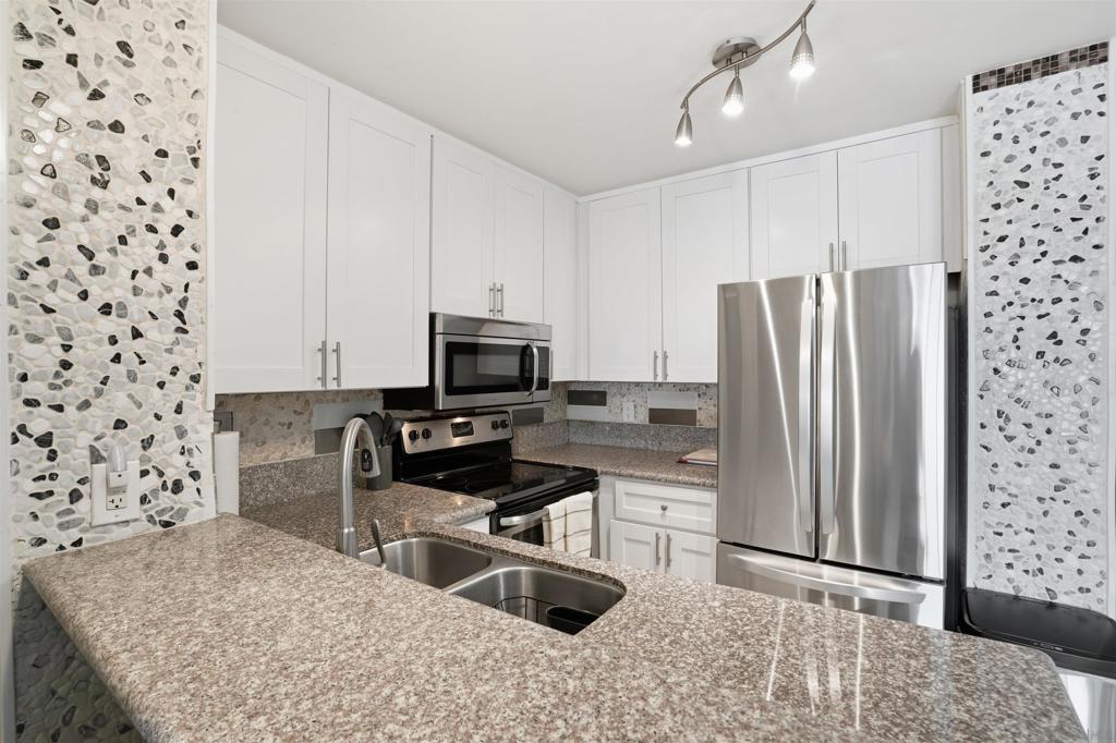 1855 Diamond - photo 11