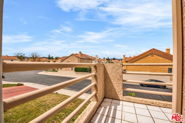 23234 Valerio Street, West Hills CA: https://media.crmls.org/mediaz/60013231-ef30-42b3-a324-42972aa9b855.jpg