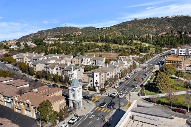 1168 Westin Way, San Marcos CA: https://media.crmls.org/mediaz/60014a37-841d-489c-8c45-33c3b5e67373.jpg