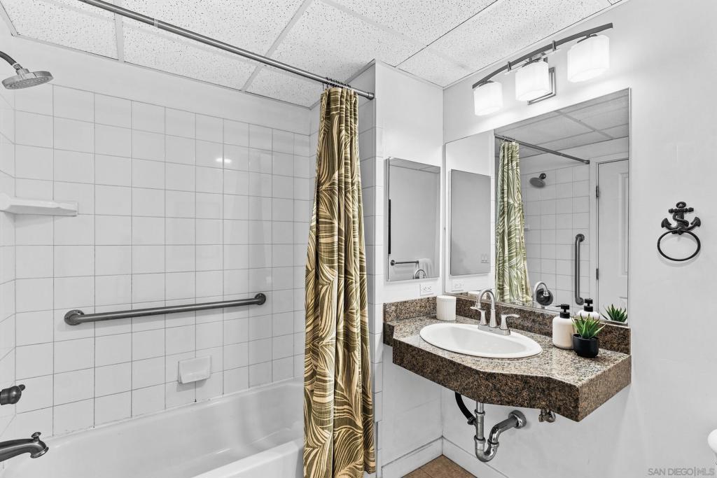 1080 Park Blvd - photo 17