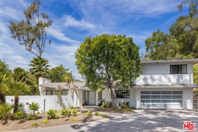 874 N Norman Place, Los Angeles CA: https://media.crmls.org/mediaz/600180ca-464b-4257-a797-00aba562c82c.jpg