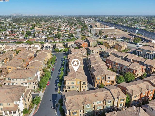 5743 Oceanspray Rd, Newark CA: https://media.crmls.org/mediaz/600246a2-ee76-4276-b218-cb831a7abd53.jpg
