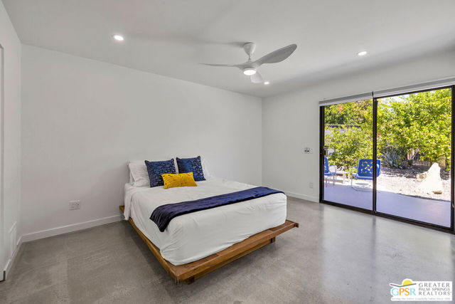 20 Kevin Lee Lane, Rancho Mirage CA: https://media.crmls.org/mediaz/60024998-ac8c-4fef-a0f0-4b7c5118cf10.jpg