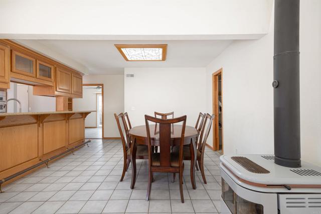 Detail Gallery Image 9 of 28 For 1010 Ellen Ln, El Cajon,  CA 92019 - 4 Beds | 2 Baths