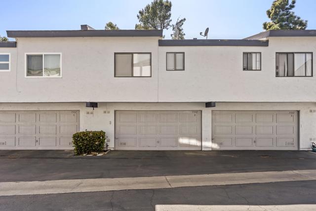 7337 Alicante Road, Carlsbad CA: https://media.crmls.org/mediaz/6002b436-d63c-4885-ac56-f93e3bf9998d.jpg
