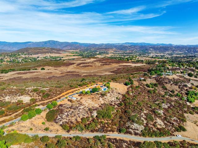 Detail Gallery Image 13 of 50 For 1185 Cedar Summit Dr, Ramona,  CA 92065 - 4 Beds | 3 Baths