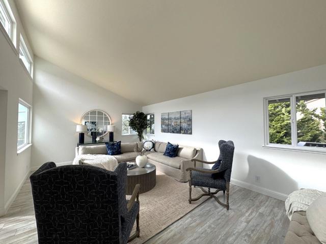 304 12th Street, Montara CA: https://media.crmls.org/mediaz/60046391-6f01-476b-b5ba-01c3146ebad8.jpg