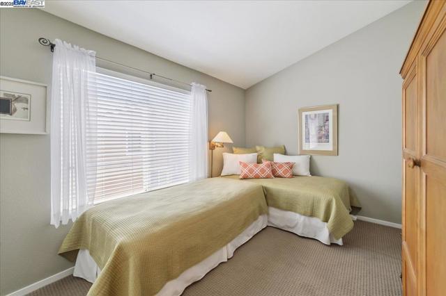 4682 Central Pkwy, Dublin CA: https://media.crmls.org/mediaz/60051e84-b243-4170-b047-0a44b2273448.jpg