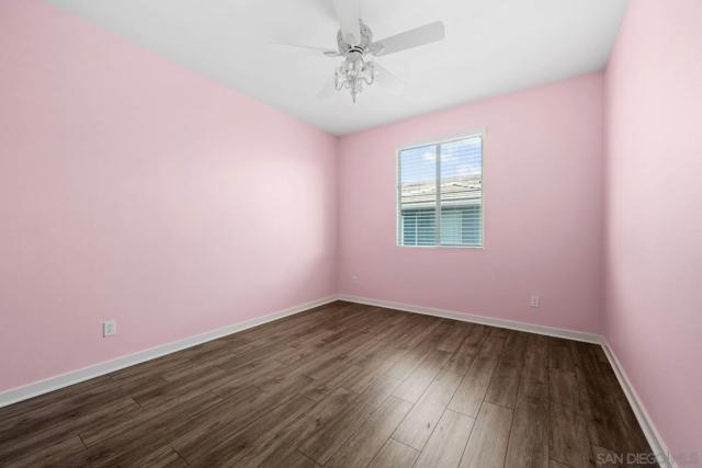 2053 Tango Loop, Chula Vista CA: https://media.crmls.org/mediaz/60063a6c-ac99-47a4-8592-e6bb55860473.jpg