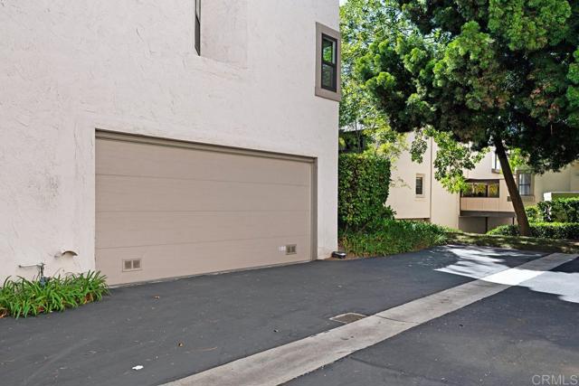 Detail Gallery Image 37 of 46 For 8448 via Sonoma #100,  La Jolla,  CA 92037 - 2 Beds | 1/1 Baths