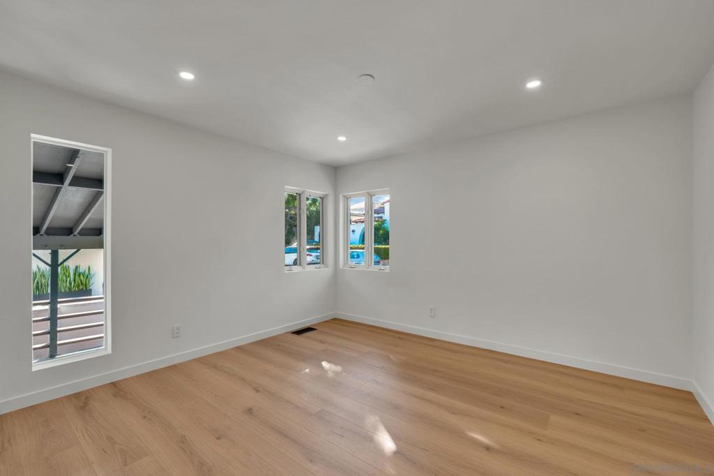 4279 Hortensia - photo 16