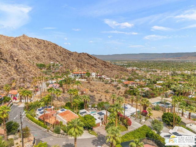 370 W Crestview Drive, Palm Springs, CA 92264