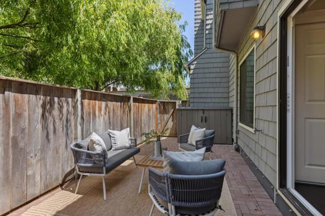 919 Shoreline Drive, San Mateo CA: https://media.crmls.org/mediaz/6007ed40-2380-4ee2-ad53-e12df1514c6c.jpg