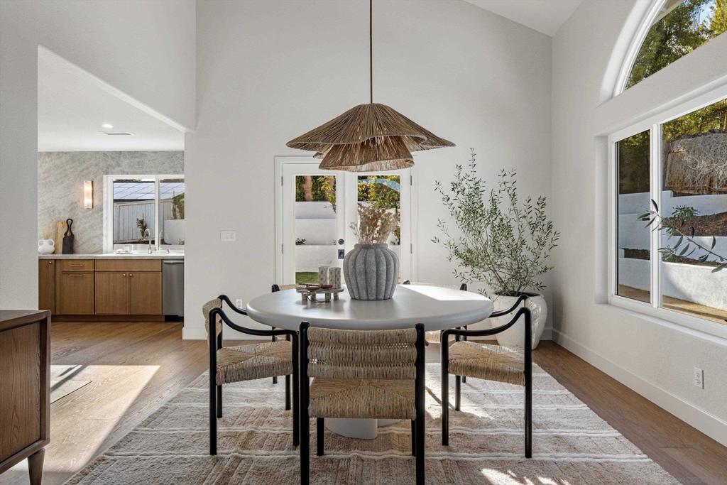 7033 El Fuerte St - photo 9