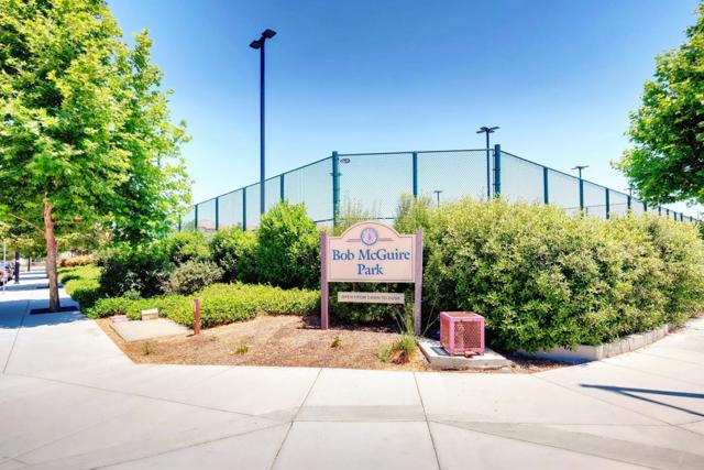 1452 Lavender Loop, Milpitas CA: https://media.crmls.org/mediaz/600812cf-3367-467e-9b7c-9d701d5de8ef.jpg