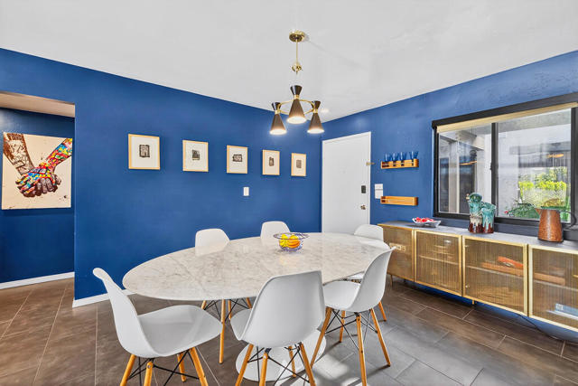 1050 E Ramon Road, Palm Springs CA: https://media.crmls.org/mediaz/6008c880-5185-4213-82a4-edd8aab2496a.jpg