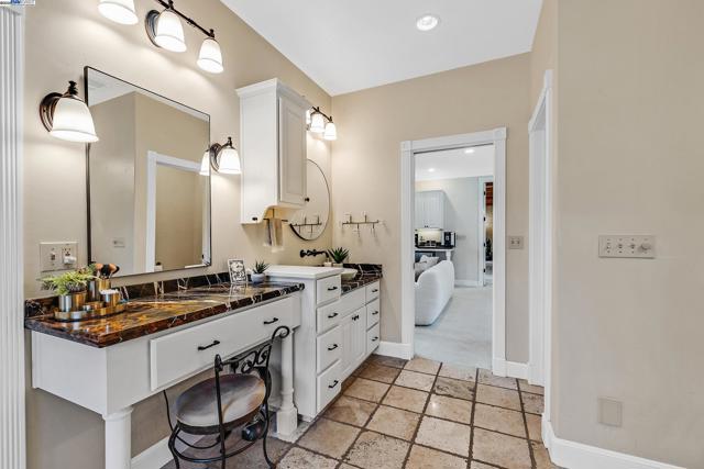 6745 Alisal Street, Pleasanton CA: https://media.crmls.org/mediaz/60092bd8-7575-4d12-a212-eb03a3dae9ad.jpg