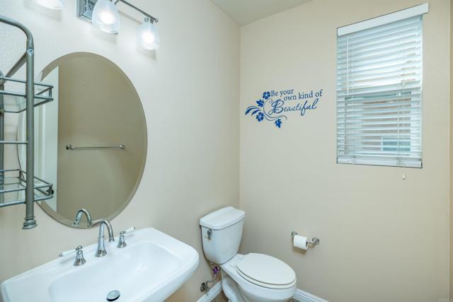 Detail Gallery Image 6 of 56 For 1701 Irwin St, Chula Vista,  CA 91913 - 5 Beds | 4/1 Baths