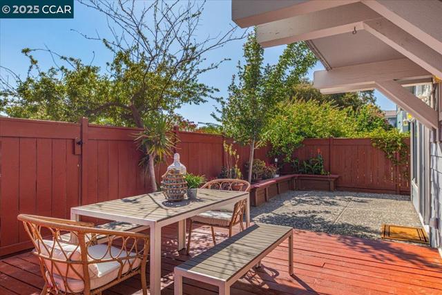 109 Cardoza, Hercules CA: https://media.crmls.org/mediaz/60099228-e99a-45fb-8b3d-18e9e4047e88.jpg