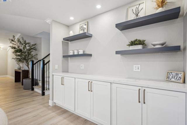5169 Lillian Ct, Livermore CA: https://media.crmls.org/mediaz/6009c93f-a6ed-4656-b86e-a691db7c676c.jpg