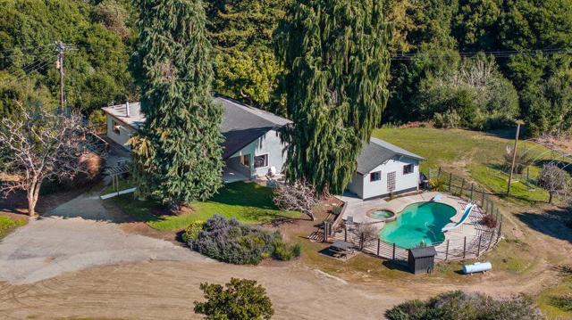 500 Valencia School Road, Aptos CA: https://media.crmls.org/mediaz/600ccd4a-03a3-43c0-8890-891e0c4fd04c.jpg
