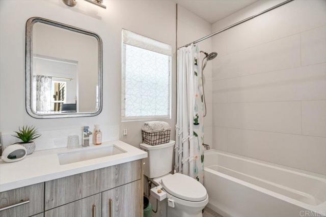 Detail Gallery Image 17 of 19 For 3060 G St, San Diego,  CA 92102 - 2 Beds | 2/1 Baths