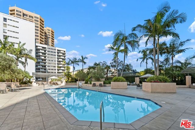 10490 Wilshire Boulevard, Los Angeles CA: https://media.crmls.org/mediaz/600cf485-295c-42c6-941b-a3b73f130cb0.jpg