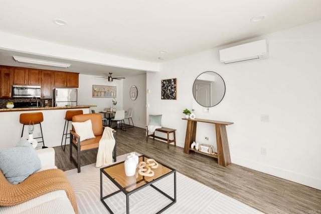 3456 Castle Glen Dr, Mission Valley CA: https://media.crmls.org/mediaz/600d1251-284f-4916-9219-34199251f7eb.jpg
