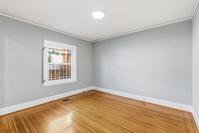 2801 Bartlett Street, Oakland CA: https://media.crmls.org/mediaz/600d189f-5574-4866-92d9-4b35421d3b61.jpg