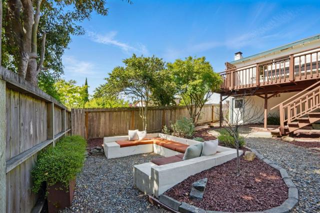 6532 Claremont Avenue, Richmond CA: https://media.crmls.org/mediaz/600d5647-d2b9-4d5f-b225-5ef77ee552da.jpg