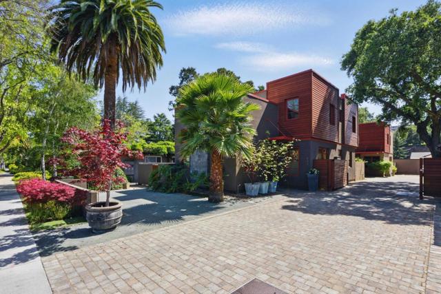 642 Middlefield Road, Palo Alto CA: https://media.crmls.org/mediaz/600df582-df32-4ecd-b16e-fa04bbdf1de6.jpg