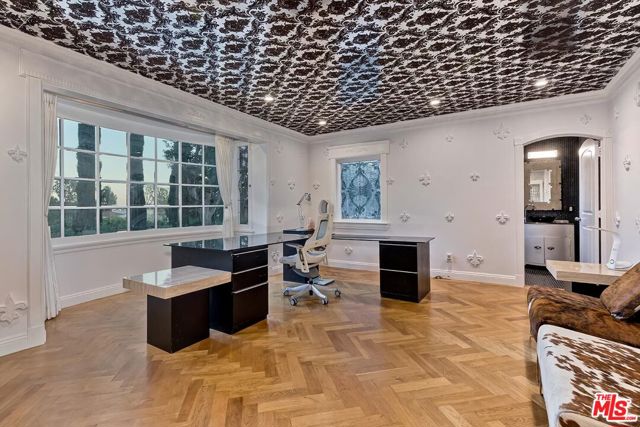 Drew Fenton | 725 N Faring Road Los Angeles CA | MLS: 7656668