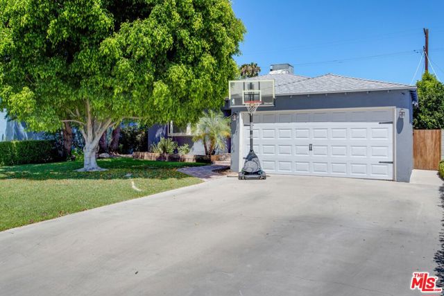 5732 Tobias Avenue photo 4