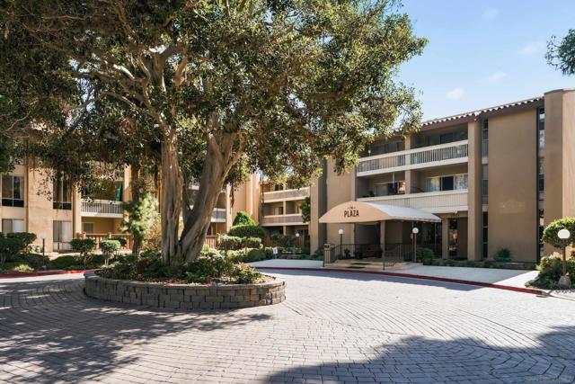 1885 Diamond St, San Diego CA: https://media.crmls.org/mediaz/600fa7f6-c947-45b0-bc67-9cfdafe35ce8.jpg