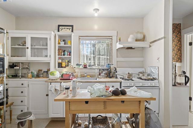Image 32 of 42 For 883 46th St  