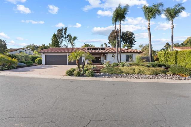 3565 Avenida Amorosa, Escondido CA: https://media.crmls.org/mediaz/6010a0f6-26bb-4ddc-8328-2d088661e88d.jpg
