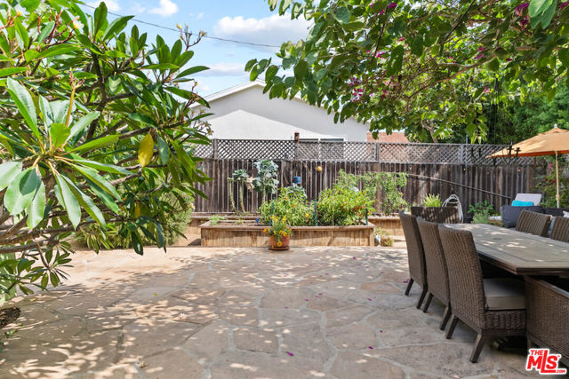 720 Strand Street photo 35