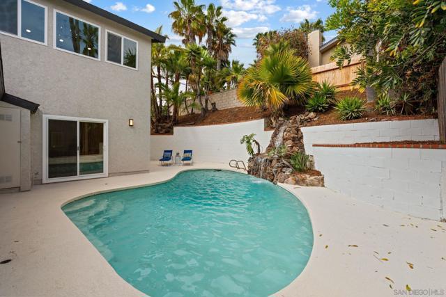3910 Adams Street, Carlsbad CA: https://media.crmls.org/mediaz/601188ed-aa61-4b0d-8563-13527f832d91.jpg