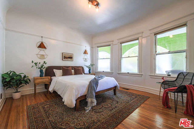 132 N Avenue 57, Los Angeles CA: https://media.crmls.org/mediaz/6011bcf4-6d04-48c5-90ed-efaa25e9c1f1.jpg