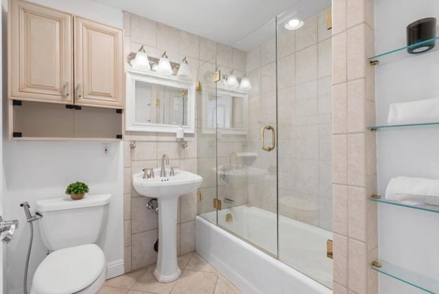 720 Stockton Street, San Francisco CA: https://media.crmls.org/mediaz/6011c1d2-86af-4f6f-a682-e63565a66ce9.jpg