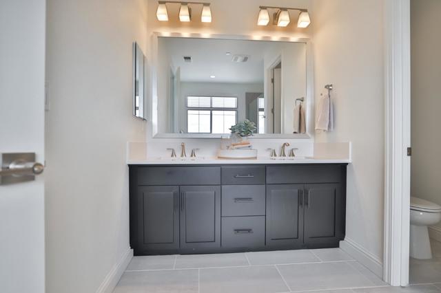 592 Santa Lucia Way, Marina CA: https://media.crmls.org/mediaz/6012068d-b184-4352-aaae-3ade26ecc194.jpg