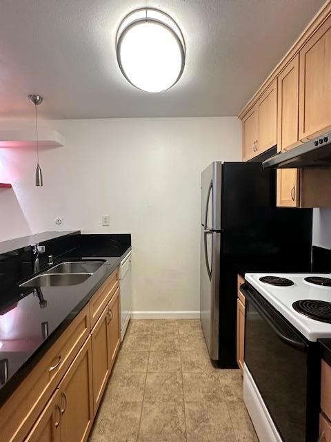 1551 Southgate Avenue, Daly City CA: https://media.crmls.org/mediaz/6012681f-1d25-412c-b0f2-5f635824abac.jpg