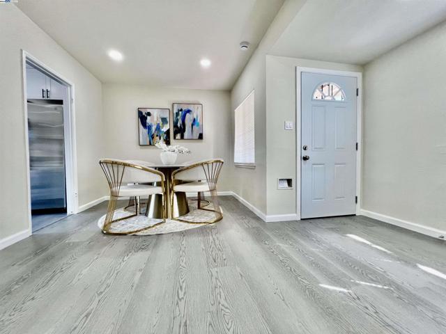 25696 Lander Ave, Hayward CA: https://media.crmls.org/mediaz/6012dea3-0b9c-4b91-9a55-bdc7b6af23fe.jpg