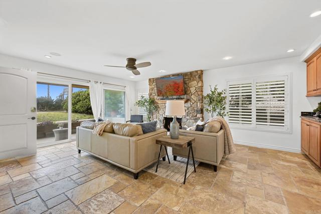 515 S Sierra Avenue, Solana Beach CA: https://media.crmls.org/mediaz/6012f71b-385b-448b-b8c5-0cd118e700de.jpg