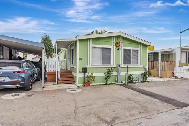 18035 Soledad Canyon Road, Canyon Country CA: https://media.crmls.org/mediaz/6012ffba-babe-4296-ae3e-1395086a4778.jpg