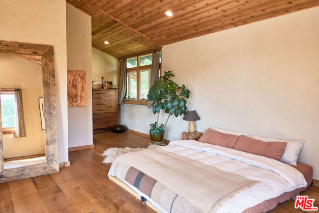 5 Bed Home for Sale in Topanga, California